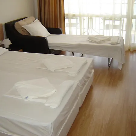 лазурен бряг بيت ضيافة