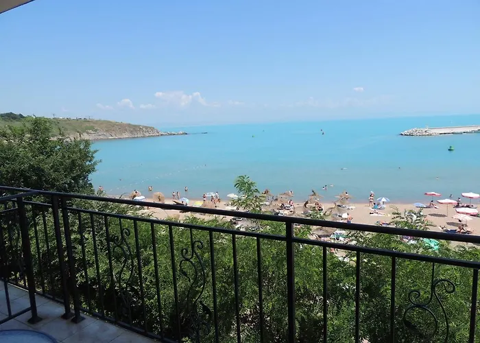 Πανσιόν лазурен бряг 2*