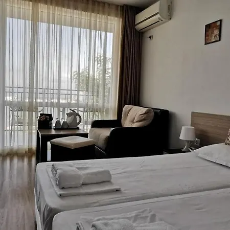 лазурен бряг Casa de hóspedes Chernomorets