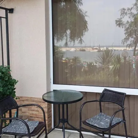 лазурен бряг Chernomorets