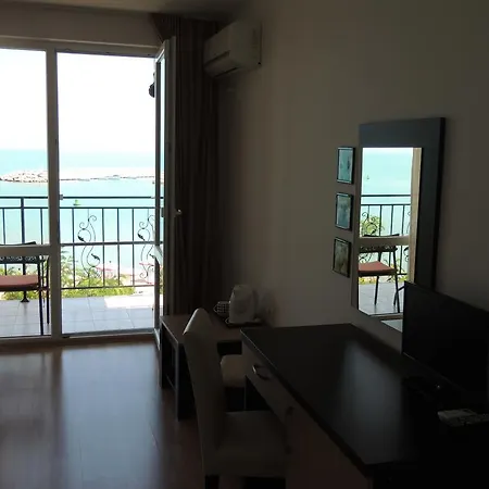 лазурен бряг Casa de hóspedes 2*