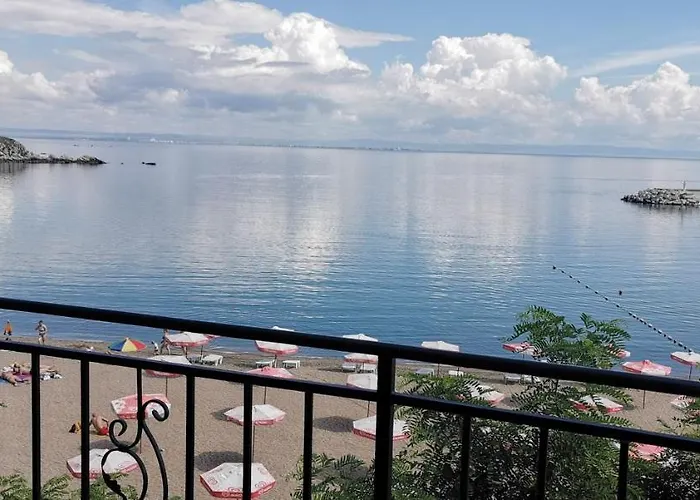 Pensiune лазурен бряг 2*